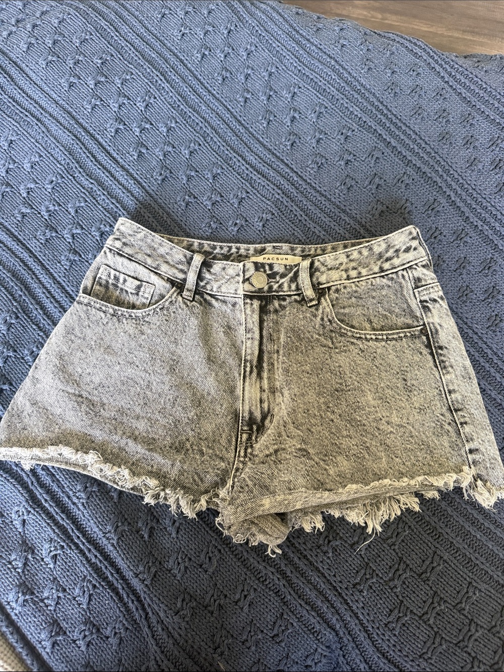 PacSun High-Rise Acid Wash Jean Shorts in Gray